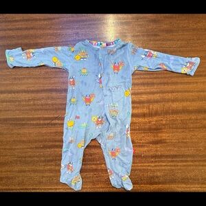 Magneticme sleeper! Great condition! The best sleepers especially at night!